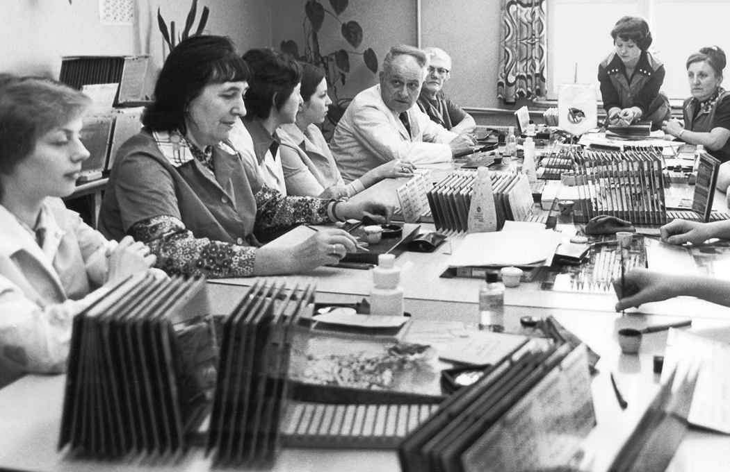 First employees of the printed circuit board production in Gornsdorf